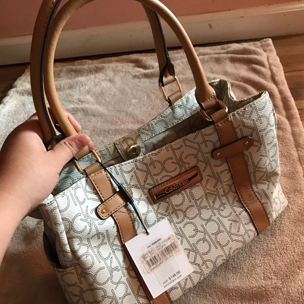 Bags - Picture 7 of 8